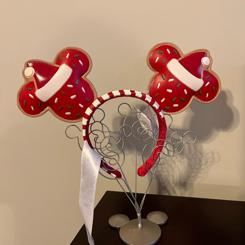 Mickey Christmas ears. (Stand not included )